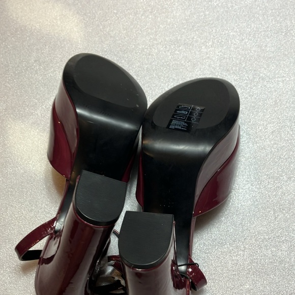 New H&M patent platform strappy heels. Size 11. - Picture 5 of 7